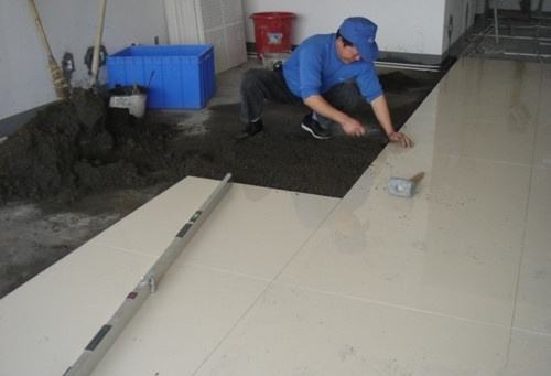 铺地板砖的方法与技巧 让你的地面更加精美亮丽