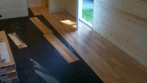 铺地板有哪些技巧 木地板铺设的四大注意事项