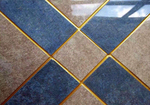 地板砖缝隙用什么填充 瓷砖细缝如何处理更美观